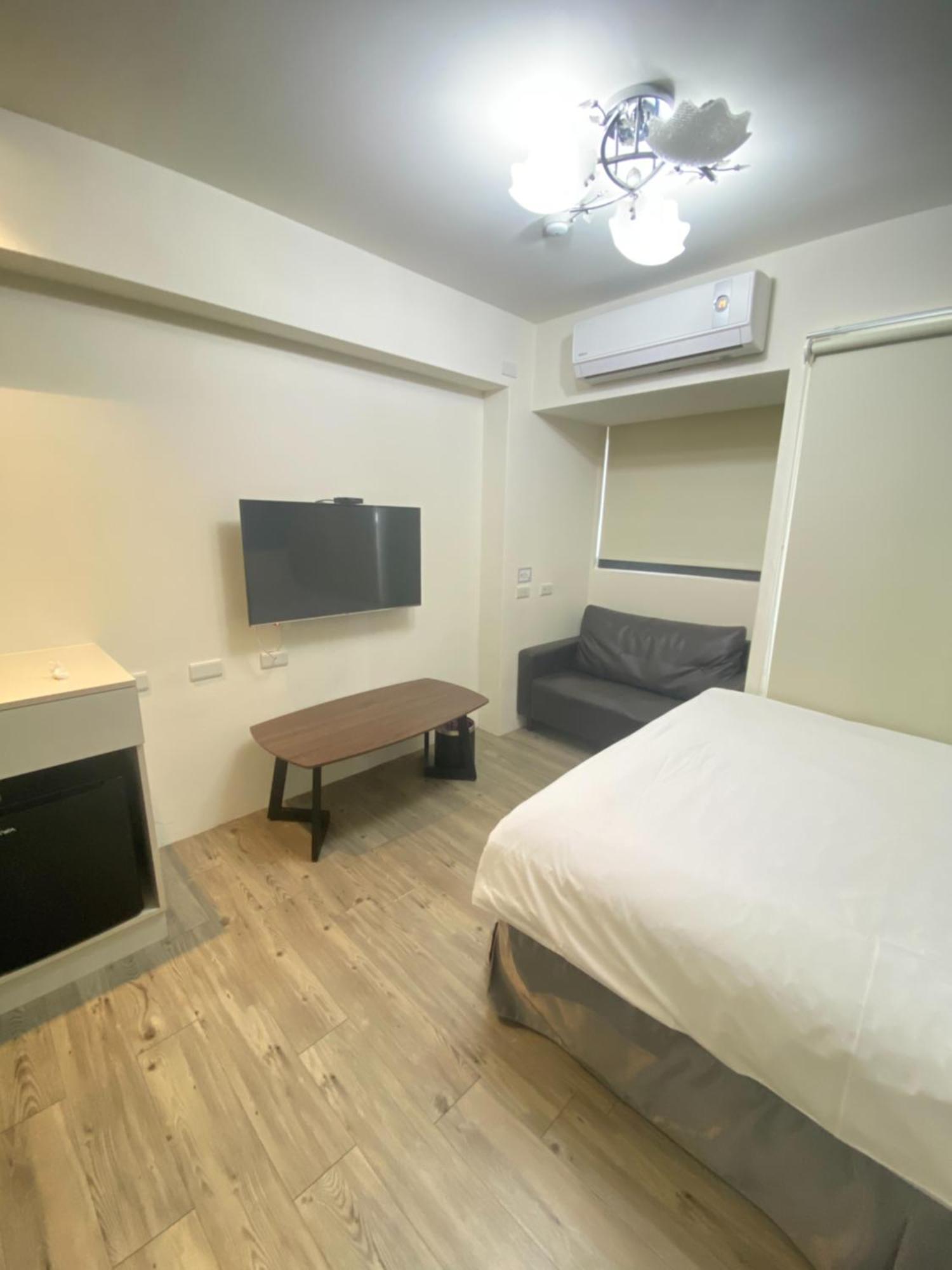 逢甲 Toy Room Taichung Exterior photo